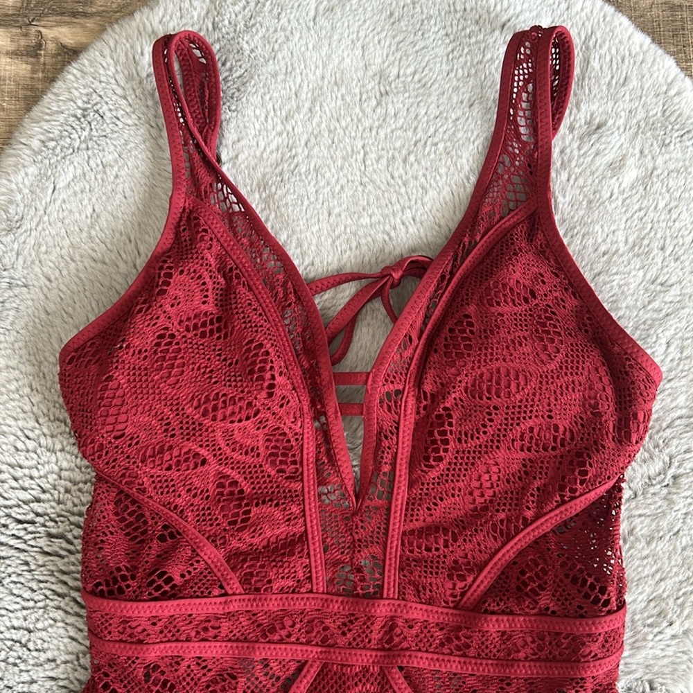 Becca La Boheme One Piece Crochet Lace Swimsuit M - Picture 5 of 7